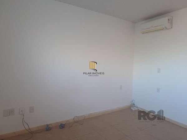 Casa em Porto Alegre, no bairro Restinga, com 4 dormitório(s), e 4 banheiros, à 