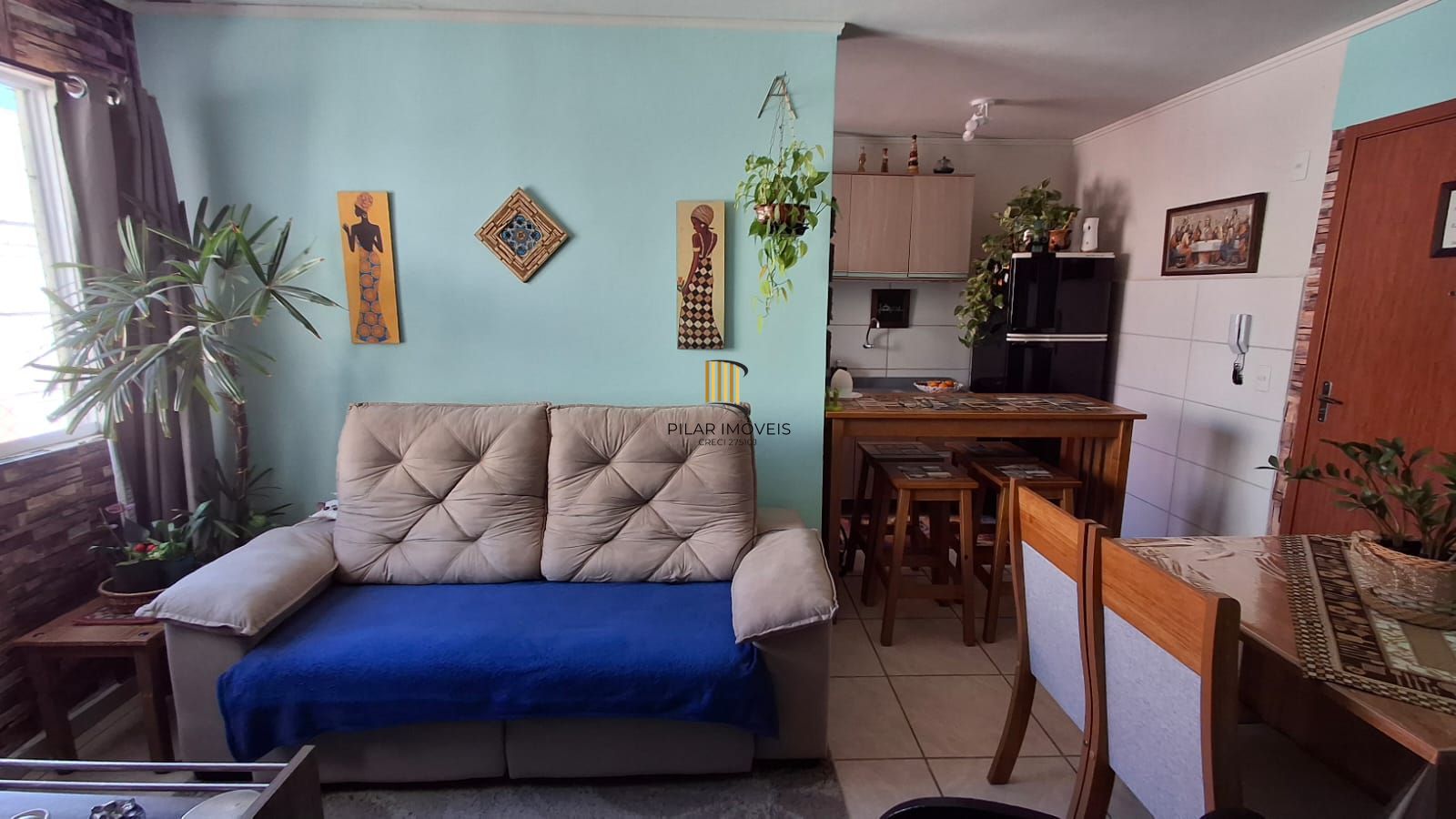 Lindo apartamento com 2 dormitórios no Bairro Chapéu do Sol.