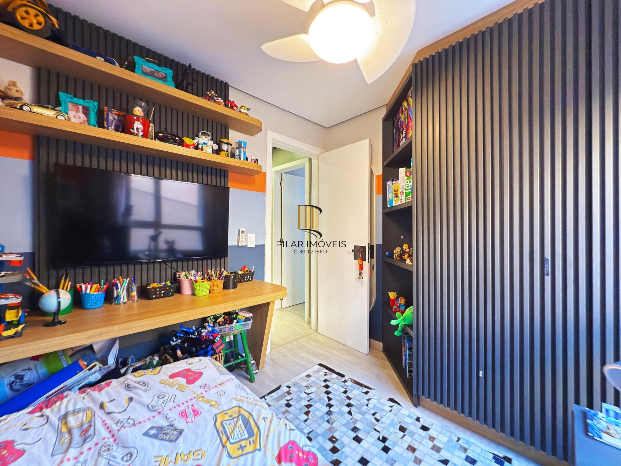 Casa de Condomínio 3 dormitórios no bairro Pedra Redonda