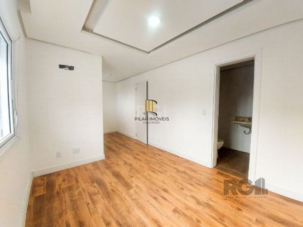 Casa Condominio em Porto Alegre, no bairro Tristeza, com 4 dormitório(s), e 4 ba