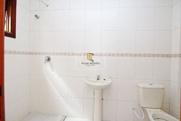 Casa em Porto Alegre, no bairro Aberta Dos Morros, com 3 dormitório(s), e 3 banh