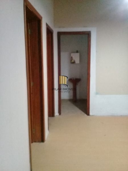 Predio em Porto Alegre, no bairro Glória, e 0 banheiros, à venda.