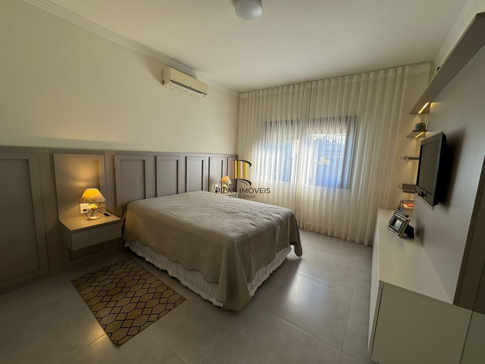 Casa térrea com pátio , 3d , 1 suíte, Condomínio Reserva do Lago I - Hípica