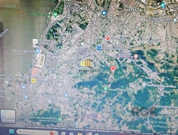 Terreno em Porto Alegre, no bairro Teresópolis, à venda.