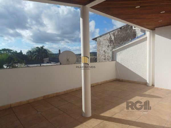 Casa em Porto Alegre, no bairro Restinga, com 4 dormitório(s), e 4 banheiros, à 