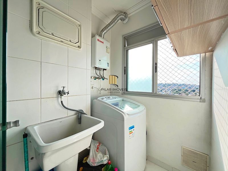 Apartamento 2 dormitórios, com suíte, churrasqueira, e vaga escriturada.