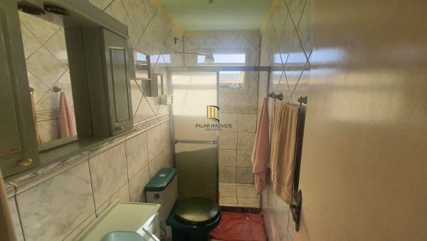 Casa em Porto Alegre, no bairro Vila Nova, com 3 dormitório(s)
