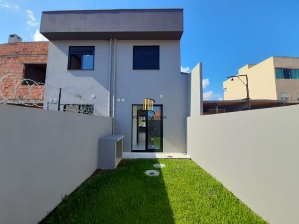 Sobrado em Porto Alegre, no bairro Aberta dos Morros, com 2 dormitório(s), e 2 b