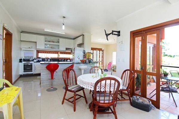 Casa Condominio em Porto Alegre, no bairro Glória, com 3 dormitório(s), e 3 banh