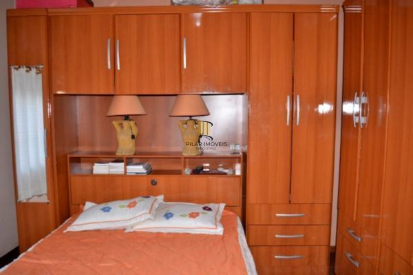 Apartamento em Porto Alegre, no bairro Cidade Baixa, com 2 dormitório(s), e 2 ba