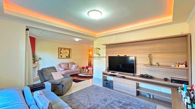 Sobrado 4 dormitórios à venda Camaquã Porto Alegre/RS