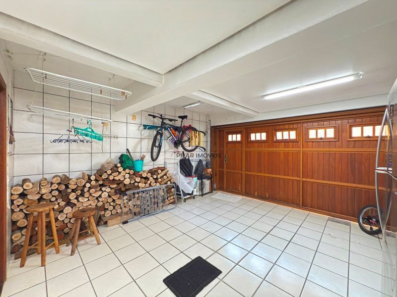 Casa Condominio com 3 dormitórios, sendo 1 suites, 2 vagas - Pedra Redonda