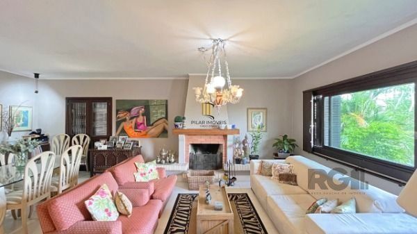 Casa para Venda - 370m², 4 dormitórios, sendo 1 suites, 3 vagas - Vila Assunção