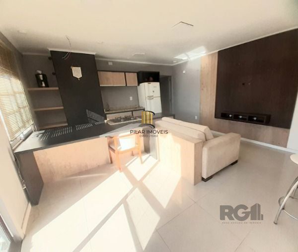 Casa Comercial em Porto Alegre, no bairro Tristeza, à venda.