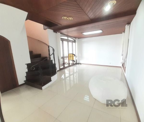 Casa Comercial em Porto Alegre, no bairro Tristeza, à venda.