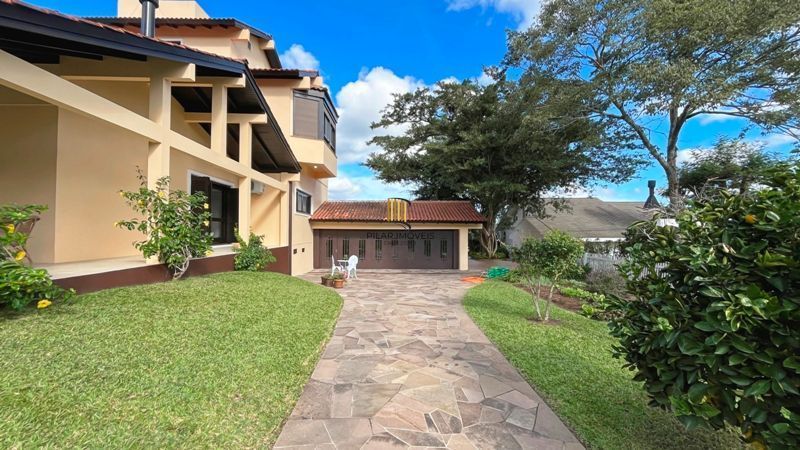 Altos do lago- Com 3 dormitórios, 3 vagas , piscina , Linda e ampla casa em cond