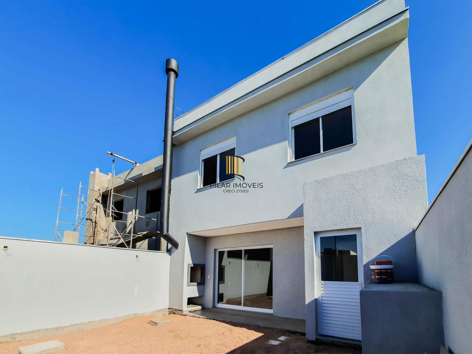 Condomínio Garden, bairro Hípica, 3 dormitórios, 1 suíte, pátio, infra de clube