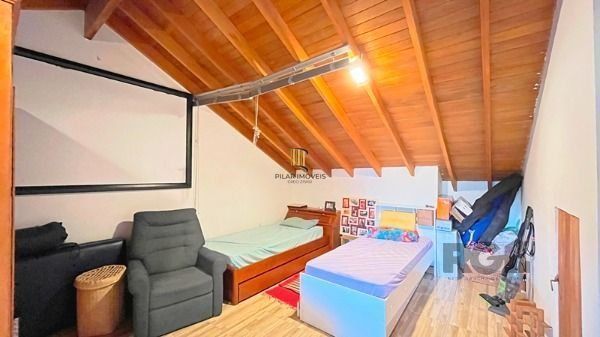 Casa Condominio em Porto Alegre, no bairro Campo Novo, com 3 dormitório(s), e 3 