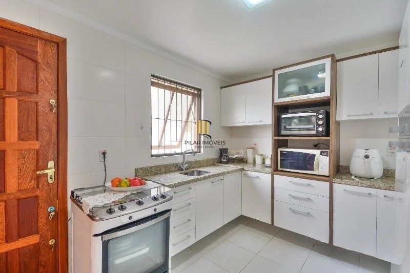 Casa à venda com 280m² | 3 dormitórios | 1 suíte | 2 vagas | Ipanema – Porto Alegre