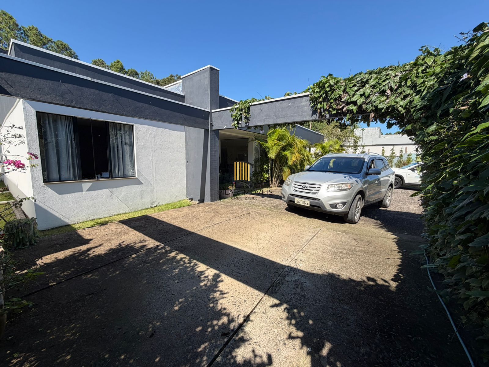 Linda Residência com 3 amplas suítes no Terra Ville. - Pilar Imóveis