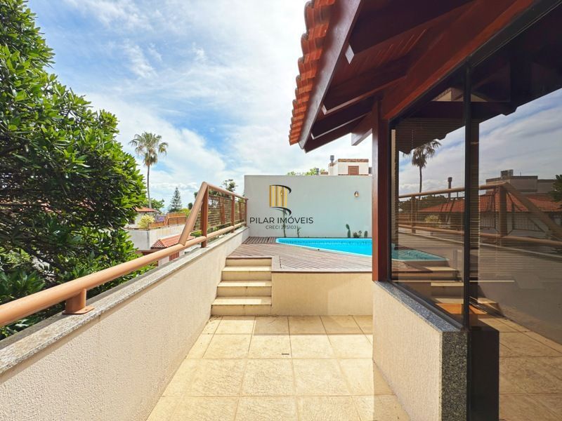 Linda Residência com 3 dormitórios sendo 1 suíte no Jardim Isabel.