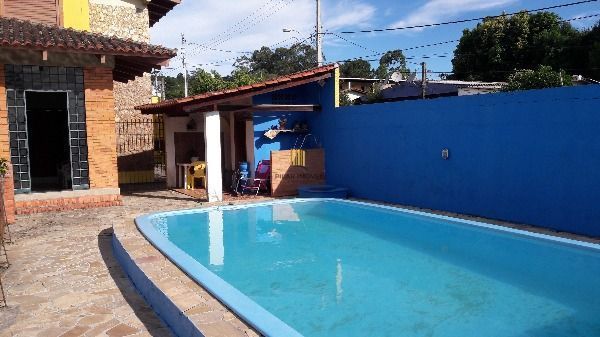 Casa em Porto Alegre, no bairro Aberta dos Morros, com 4 dormitório(s), e 4 banh