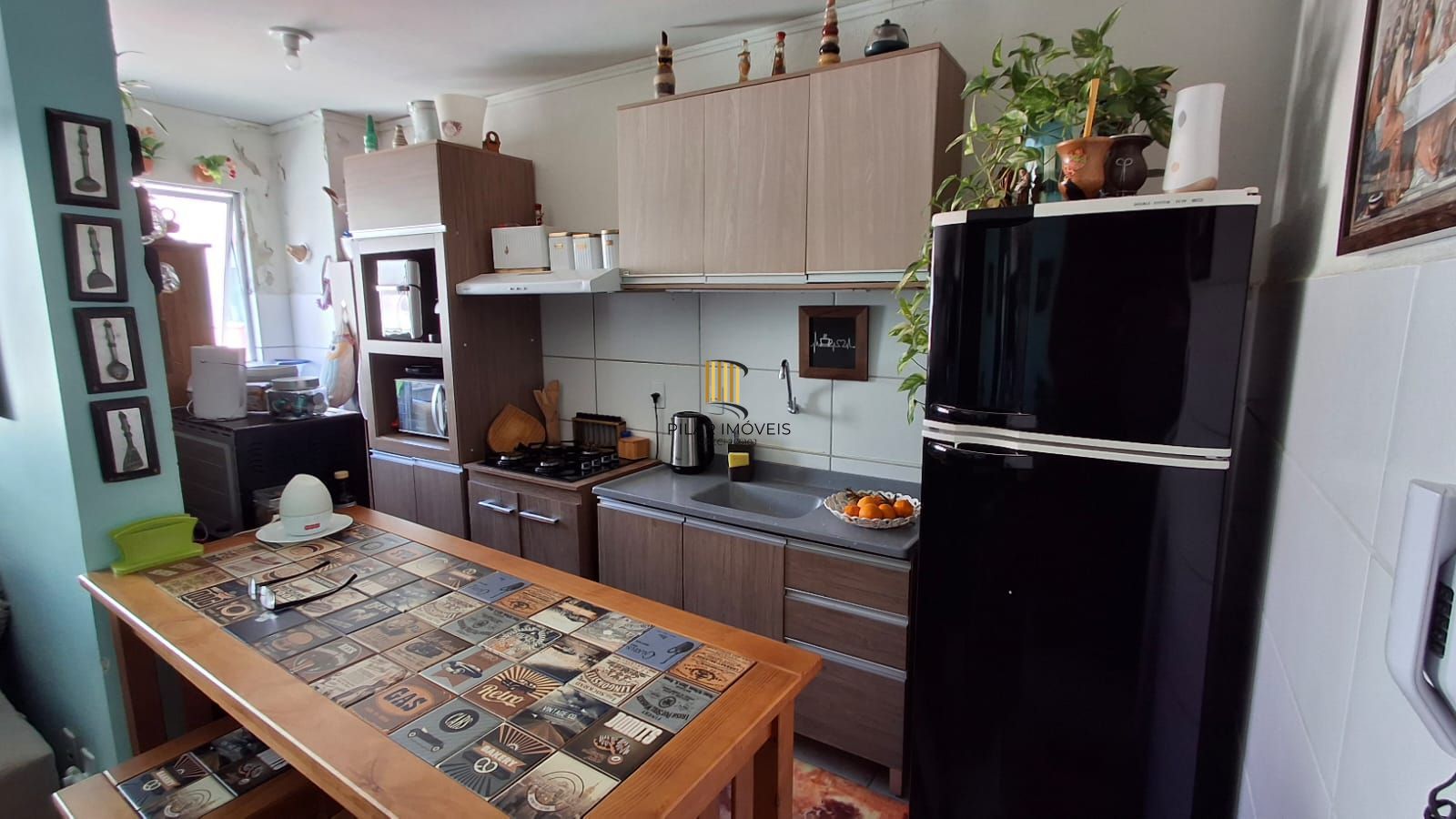 Lindo apartamento com 2 dormitórios no Bairro Chapéu do Sol.