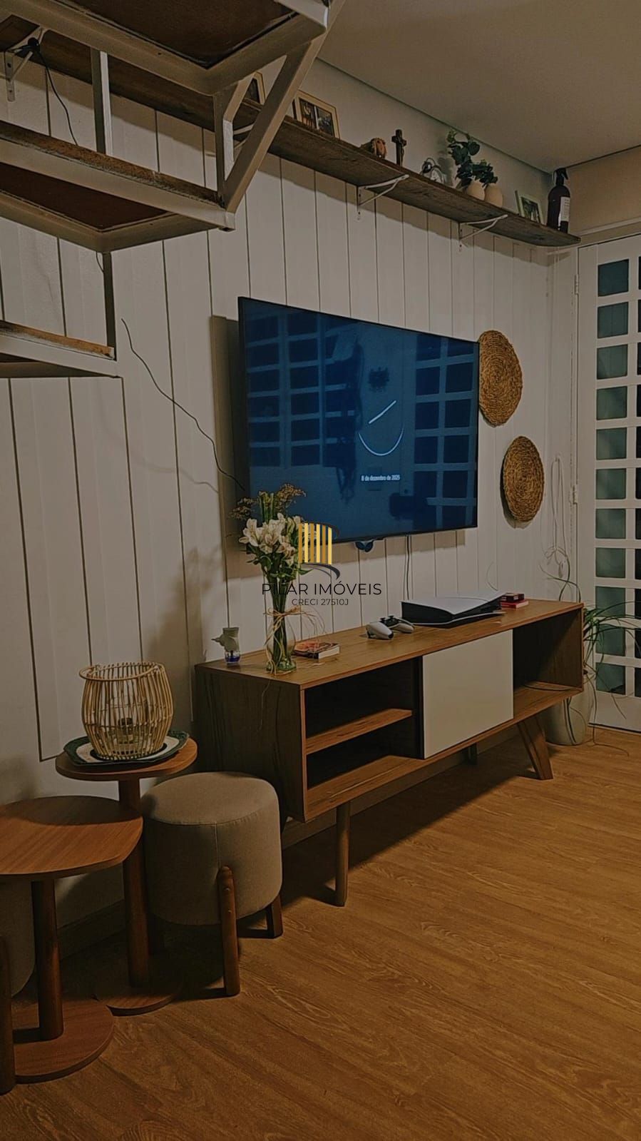 Ótima casa em condomínio, com 2 dormitórios.