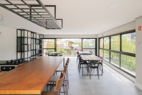 Cobertura para Venda - 150.32m², 2 dormitórios, sendo 1 suites, 2 vagas - Triste