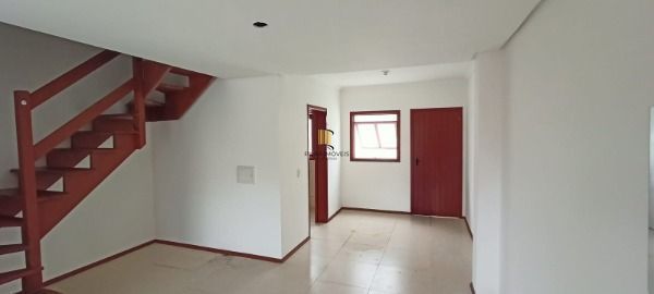 Casa para Venda - 75m², 3 dormitórios, 2 vagas - Guarujá