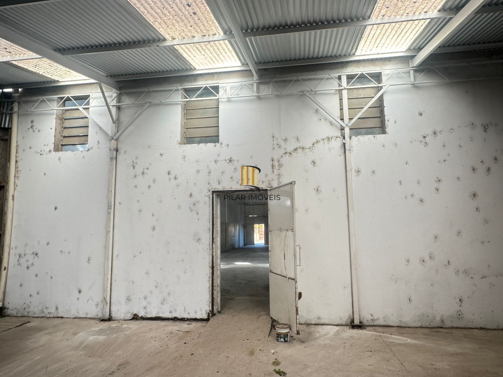 Oportunidade - Pavilhão na Vila Nova - 100m da Av. Vicente Monteggia- 550m² priv