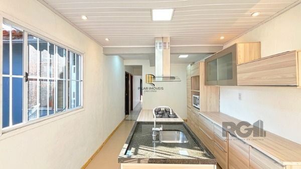 Casa em Porto Alegre, no bairro Restinga, com 2 dormitório(s),