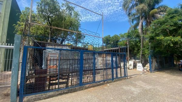 Terreno em Porto Alegre, no bairro Cristal, à venda.