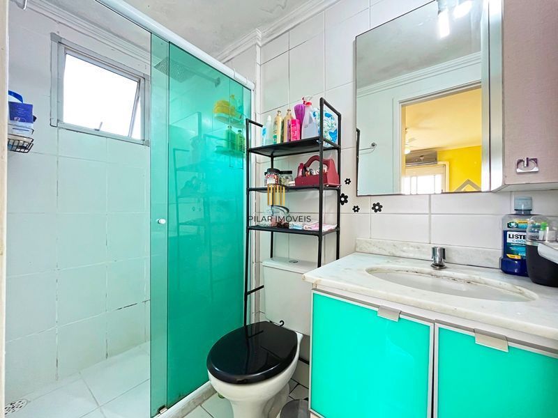 Apartamento 2 dormitórios, com suíte, churrasqueira, e vaga escriturada.