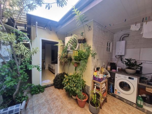 Apartamento em Porto Alegre, no bairro Cristal, com 3 dormitório(s), e 3 banheir