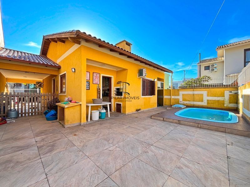 Residência com 2 dormitórios no  Residencial Jardins do Prado.