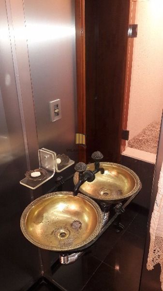 Apartamento para Venda - 202m², 3 dormitórios, sendo 1 suites, 1 vaga - Centro H