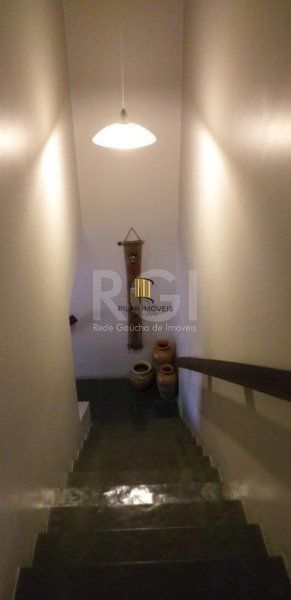 Casa para Venda - 220m², 4 dormitórios, sendo 1 suites, 2 vagas - Tristeza