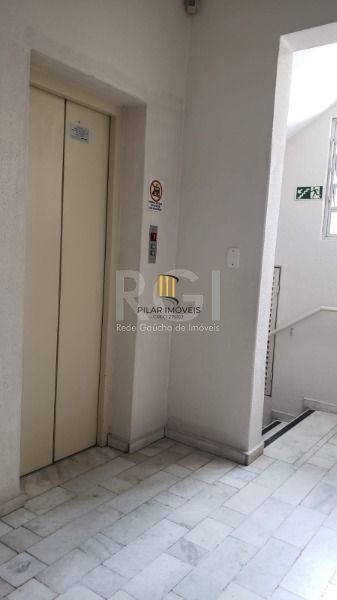 Conjunto/Sala em Porto Alegre, no bairro Menino Deus, e 0 banheiros, à venda.