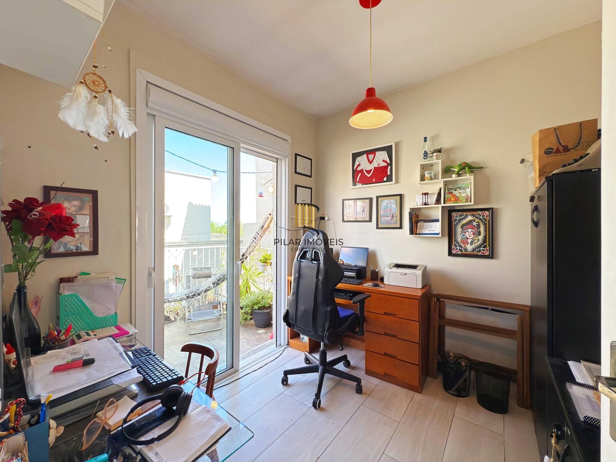 Triplex 4 dormitórios no bairro Pedra Redonda