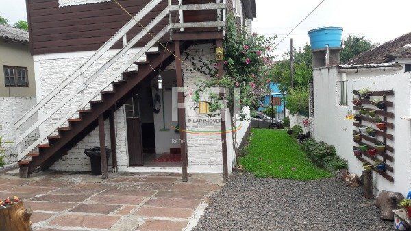 Sobrado para Venda - 280m², 4 dormitórios, 4 vagas - Cavalhada