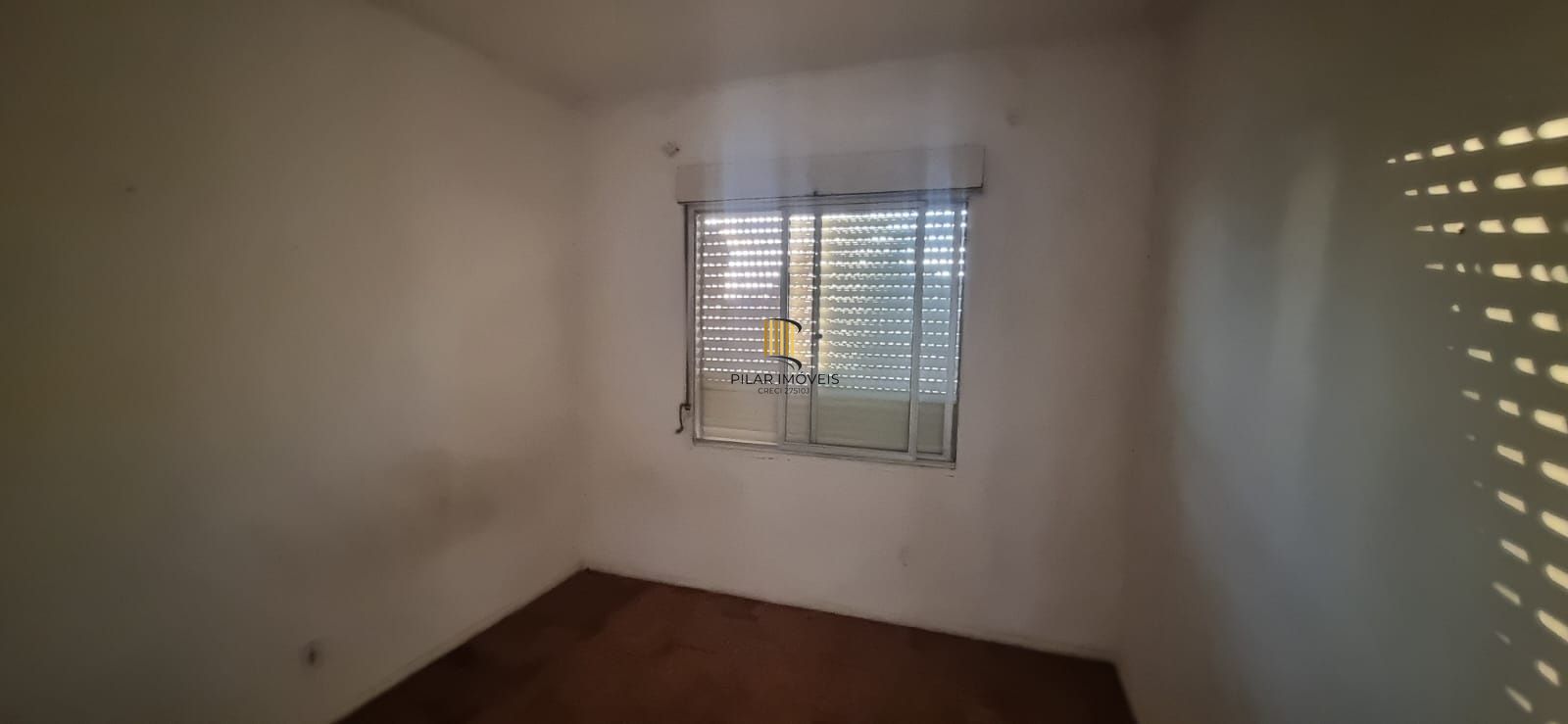 Ótimo terreno com casa em localização privilegiada no bairro.