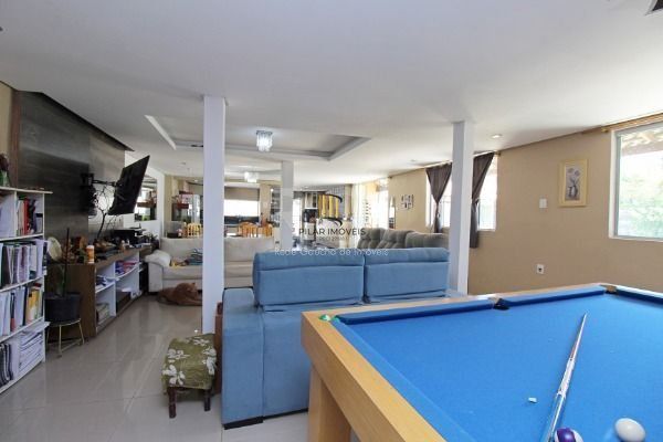 Casa para Venda - 220m², 4 dormitórios, sendo 2 suites, 5 vagas - Vila Nova