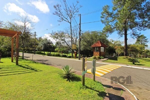 Casa em Porto Alegre, no bairro Aberta dos Morros, com 3 dormitório(s), e 3 banh