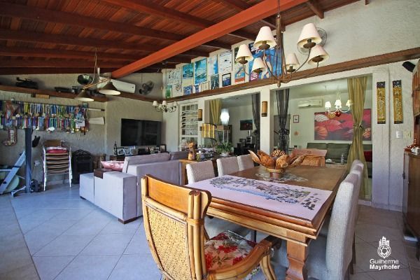 Casa para Venda - 219.05m², 3 dormitórios, sendo 1 suites, 2 vagas - Bahamas