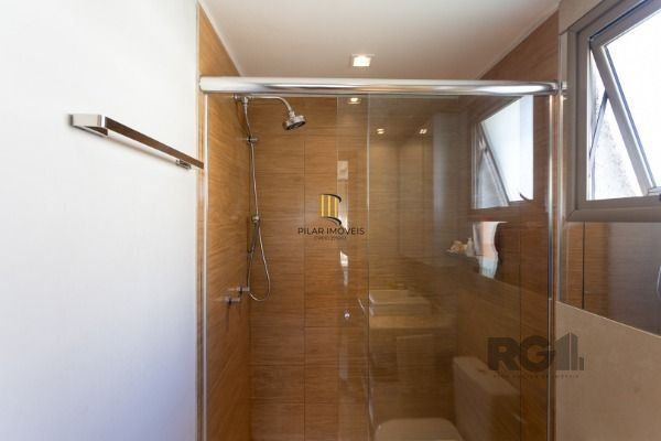 Apartamento em Porto Alegre, no bairro Cavalhada, com 3 dormitório(s), e 3 banhe