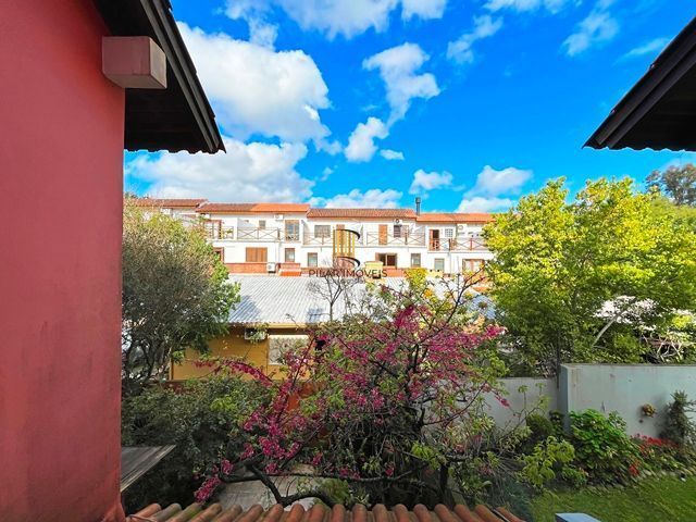 Ótima Residência com 3 dormitórios á venda no Bairro Ipanema.