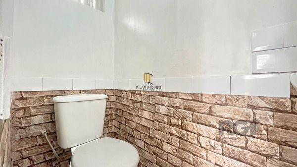 Casa em Porto Alegre, no bairro Cavalhada, com 4 dormitório(s), e 4 banheiros, à