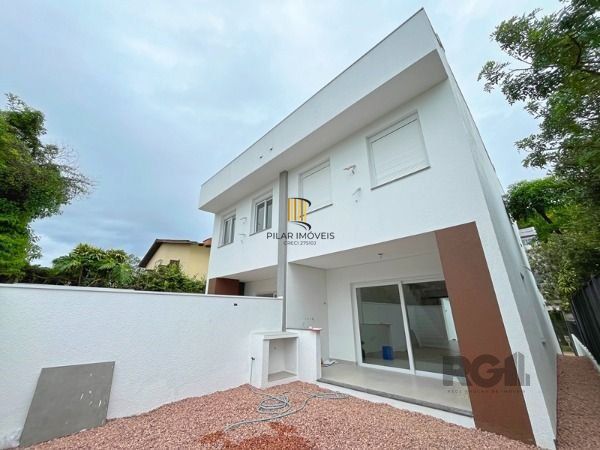 Casa em Porto Alegre, no bairro Vila Conceição, com 3 dormitório(s), à venda.
