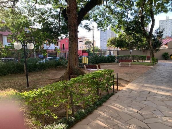 Apartamento em Porto Alegre, no bairro Tristeza, com 2 dormitório(s), e 2 banhei